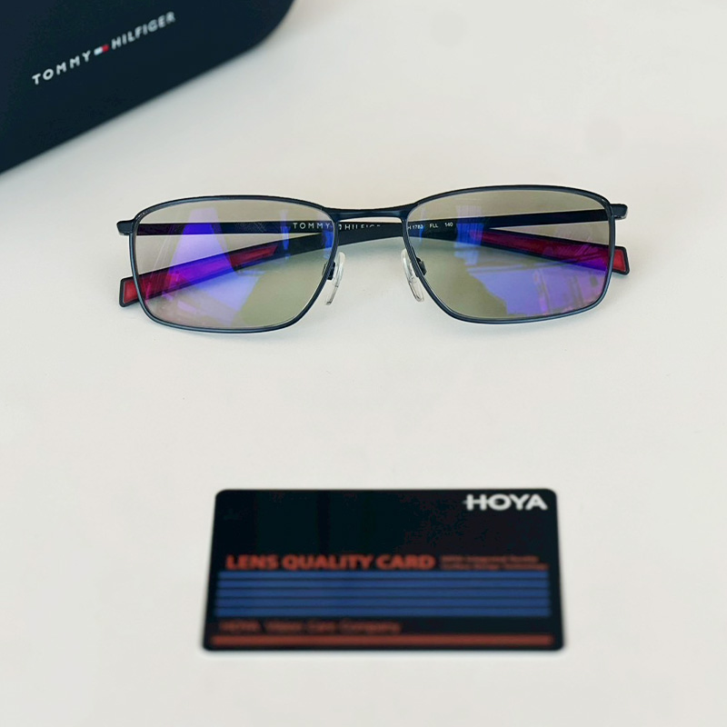 Global-Eye-Pattaya-Dr-Mo-Vision-Eyewear-Eye-Care-237
