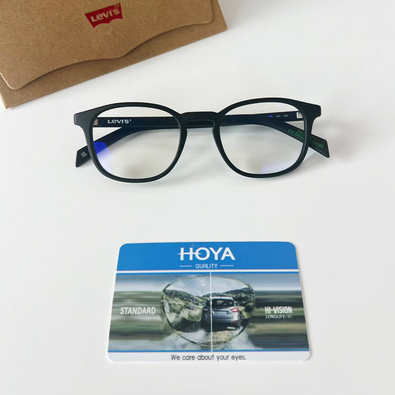 Global-Eye-Pattaya-Dr-Mo-Vision-Eyewear-Eye-Care-238